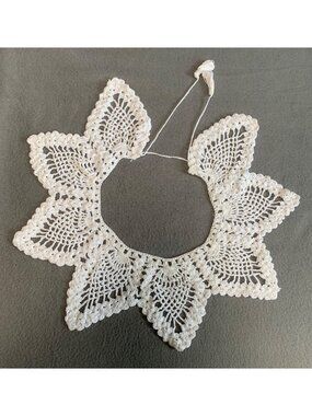 Handmade Crochet Lace Collar White Floral Design Adjustable Vintage